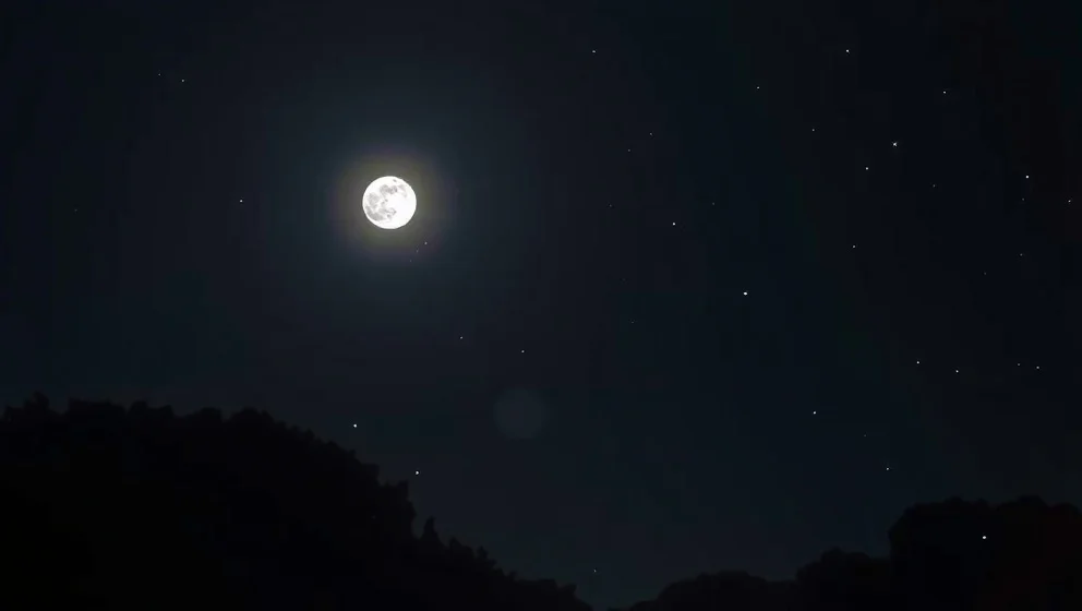 Ser du månen där du är ikväll
